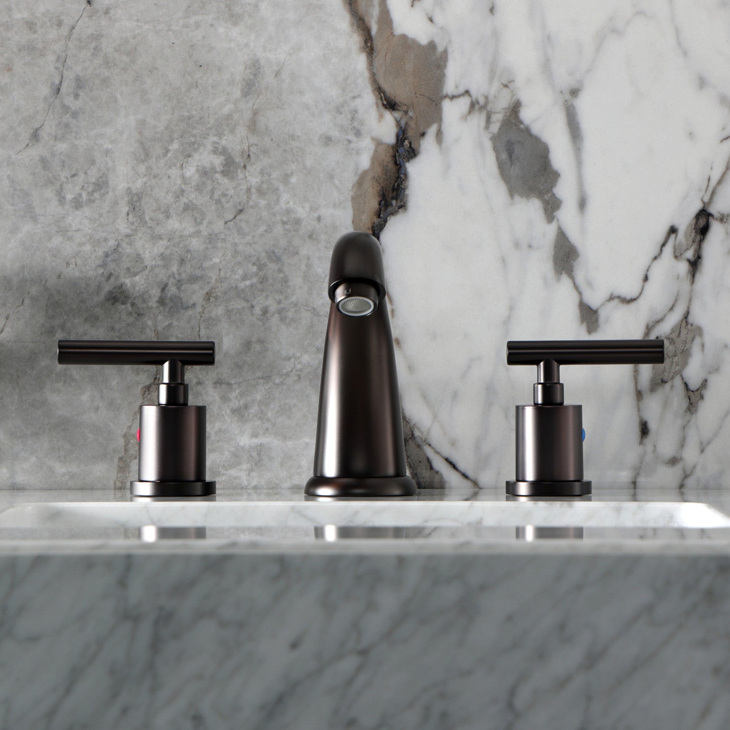 Kingston Tulare KB8985CML - Manhattan Two-Handle 3-Hole Deck Mount Widespread Bathroom Faucet with Pop-Up Drain, Oil Rubbed Bronze — thumbnail 3